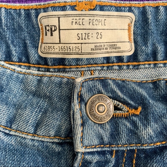 Free People Denim Embroidered Skirt with pockets NWT - Picture 4 of 7